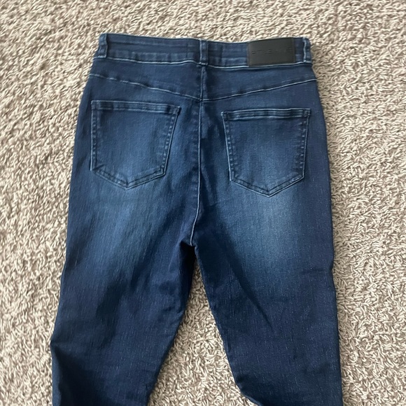 FITJeans High Waisted Dark Wash Distressed - Picture 3 of 3